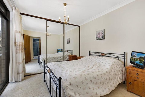 Caesars Palace 4 - Accommodation NSW 4