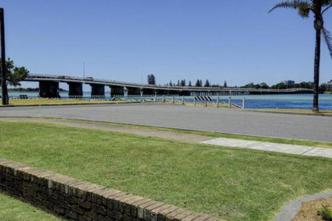 Time & Tide 1 Ground Floor With Water Views - Accommodation NSW 5