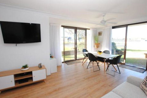 Time & Tide 1 Ground Floor With Water Views - Accommodation NSW 2