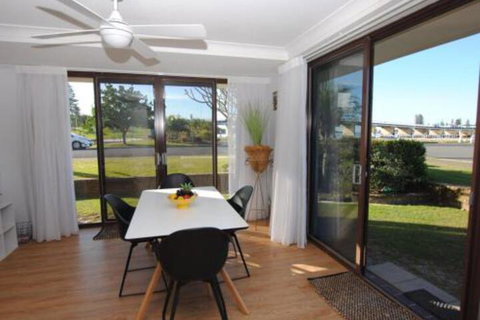 Time & Tide 1 Ground Floor With Water Views - Accommodation NSW 0
