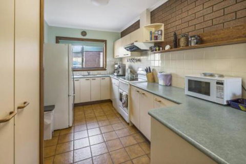 Eagle Point Getaway Waterfront Serenity! - Accommodation NSW 4