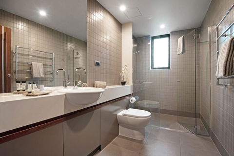 Yacht Club Villa 33 Serenity 4 Bedroom 4 Bathroom House Ocean Views 2 Buggies - Accommodation NSW 2