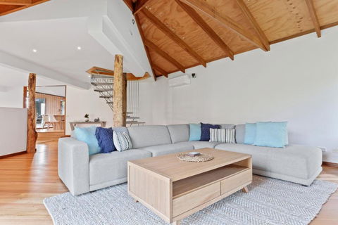 Tura Tree House - Accommodation NSW 4