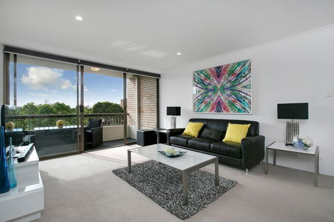 Newly Renovate Immaculate Cremorne One Bedroom Apartment CREM4 - Accommodation NSW 6