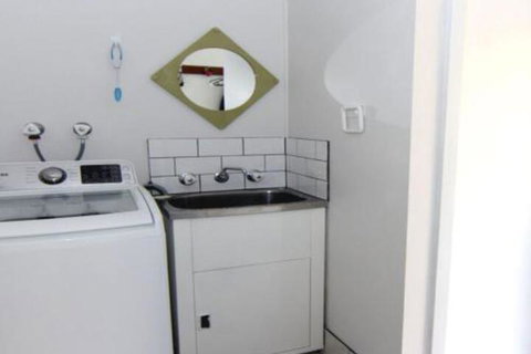 Luskin Court 3 - Accommodation NSW 4