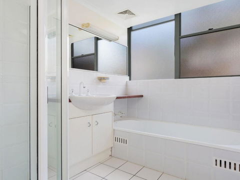 Parkside Marina 1 CBD Location - Accommodation NSW 6