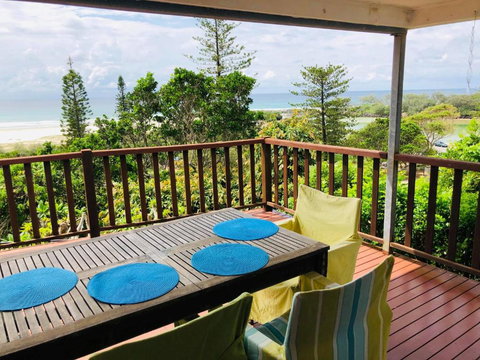 BOSCOBEL COTTAGE MAGICAL BEACH & RIVER VIEWS KINGSCLIFF - Accommodation NSW 4