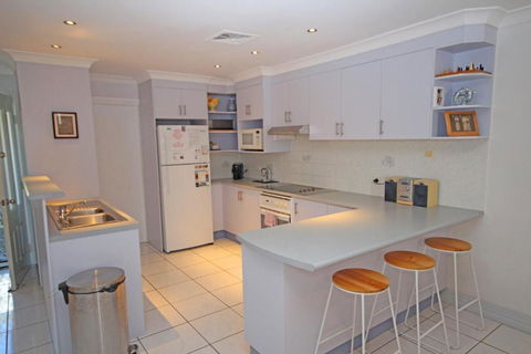 Paradise Waters No. 13 - Accommodation NSW 4