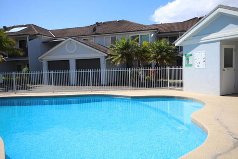 Paradise Waters No. 13 - Accommodation NSW 1