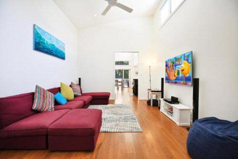 Calming Waters Pet Friendly 3 Min Walk To Beach - Accommodation NSW 4