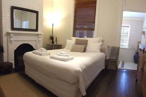 YSG The Edward Townhouse 157 Steps To Town - Accommodation NSW 3