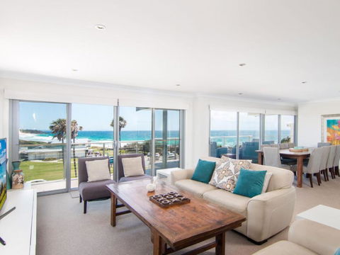12 Cliff Road - Accommodation NSW 4