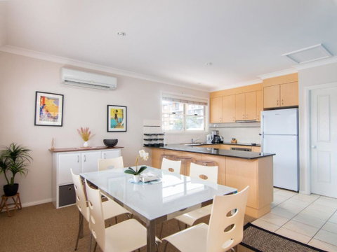 Tokelau Townhouse 1 - Accommodation NSW 4