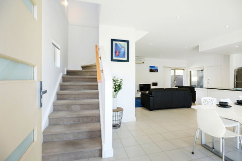 Blue Zone - Accommodation NSW 1
