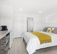 Dolphin Studio Apartment 1a Ocean Street - Accommodation NSW
