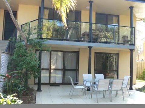Somerset One - Accommodation NSW 4