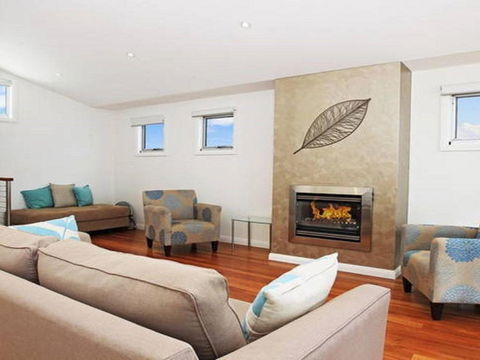 Surf Mist Contemporary Seaside Duplex - Accommodation NSW 5