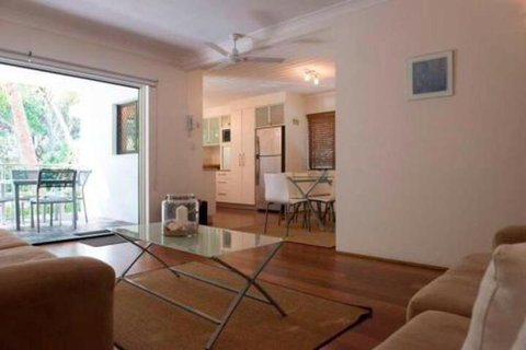 Absolute Beachfront Mooloolaba - Accommodation NSW 4