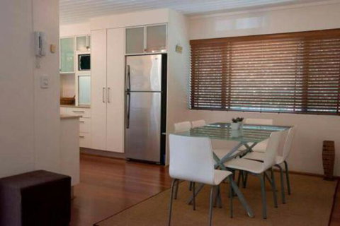 Absolute Beachfront Mooloolaba - Accommodation NSW 6