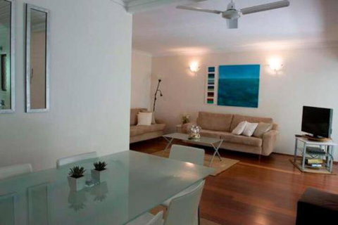 Absolute Beachfront Mooloolaba - Accommodation NSW 3