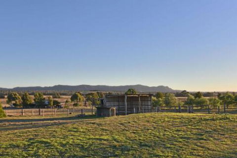 Clydesdale Cottage On Talga With Real Clydesdale Horses - Accommodation NSW 5