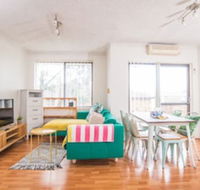 Simple Comfort 2bed1bath Unit in Meadowbank - Accommodation NSW