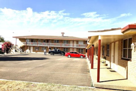 Overlander Motor Lodge - Accommodation NSW 0