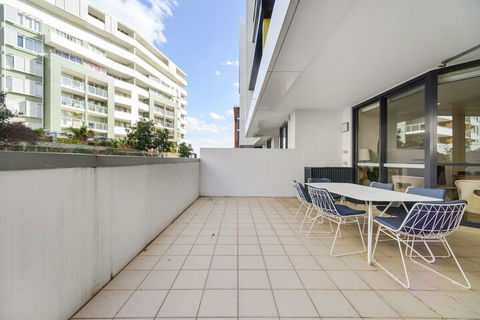 HomeHotel 2Bedroom With Shopping Mall - Accommodation NSW 7
