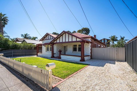 Kairos In Keswick Wifi Netflix Nespresso - Accommodation NSW 4