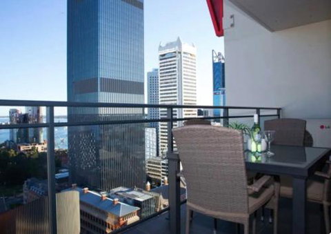 CENTRAL CBD EXEC STUNNING VIEW WIFI NETFLIX WINE - Accommodation NSW 4