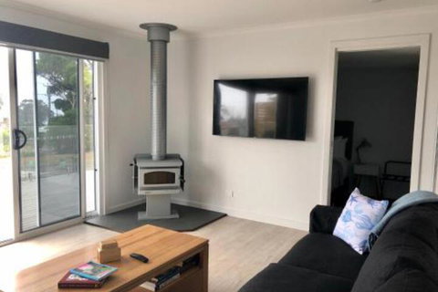 BINALONG BRAE At Bay Of Fires Two Bedroom Both With Ensuites - Accommodation NSW 3