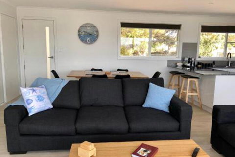BINALONG BRAE At Bay Of Fires Two Bedroom Both With Ensuites - Accommodation NSW 6