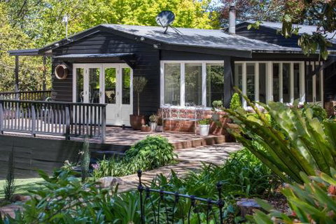 Magnolias On Mernda - Accommodation NSW 3