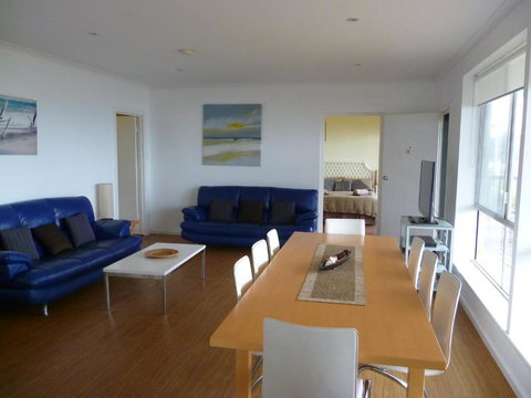 Blue Wren Beach House - Accommodation NSW 7