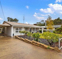 White on Wright Clare - Accommodation NSW