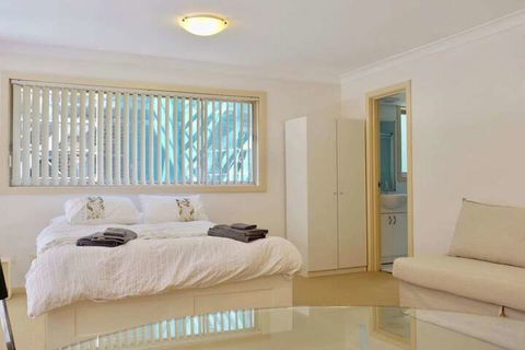 Manly Studio 2 Minutes From The Beach - Accommodation NSW 6