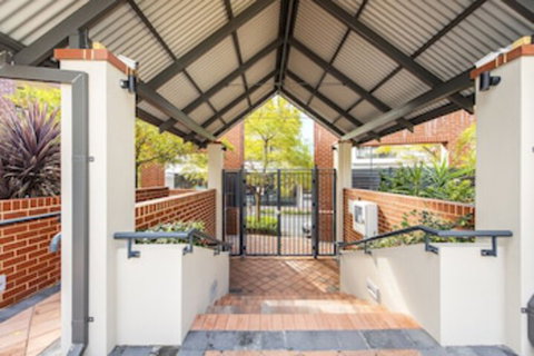 Subiaco Emporium Apartment - Accommodation NSW 1