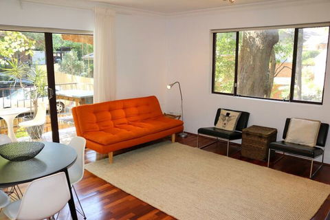 Spacious 3 Bedroom Apartment 20 Min To The CBD - Accommodation NSW 3