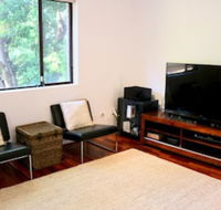Spacious 3 Bedroom Apartment 20 Min To The CBD - Accommodation NSW