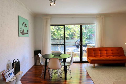 Spacious 3 Bedroom Apartment 20 Min To The CBD - Accommodation NSW 6