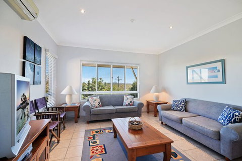 Jacana Sands 2 - 2/26 Jacana Street - Accommodation NSW 3