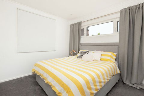 Large Family Home Bondi - Accommodation NSW 4