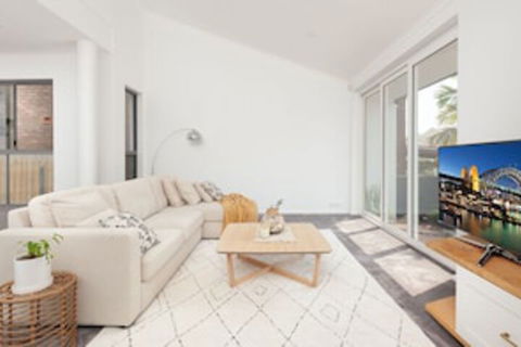 Large Family Home Bondi - Accommodation NSW 0