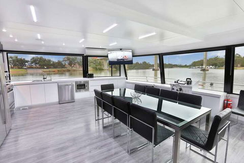 All Seasons Houseboats - Accommodation NSW 7