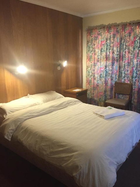 Meekatharra Hotel - Accommodation NSW 2