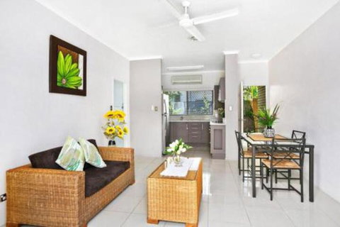 Cairns Reef Retreat - Accommodation NSW 0