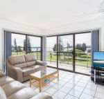 Oxley 8 at Tuncurry - Accommodation NSW