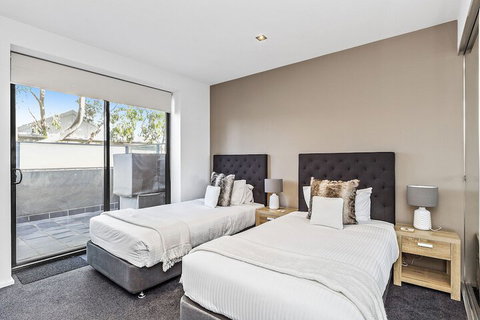 BOUTIQUE STAYS Catani Gardens - Accommodation NSW 5