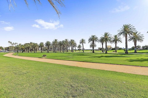 BOUTIQUE STAYS Catani Gardens - Accommodation NSW 2