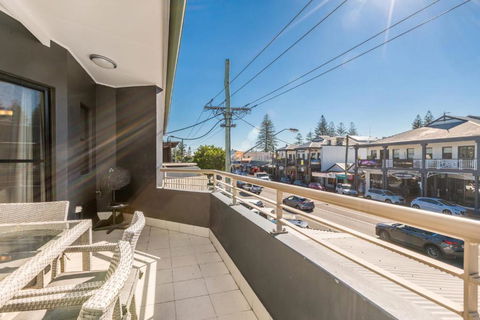 2 / 8 Lawson Street Byron Bay Absolute Solace - Accommodation NSW 3
